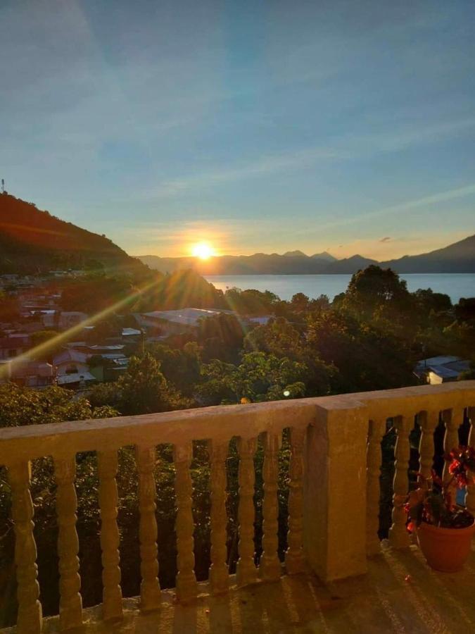 Hotel Berena San Marcos La Laguna Buitenkant foto