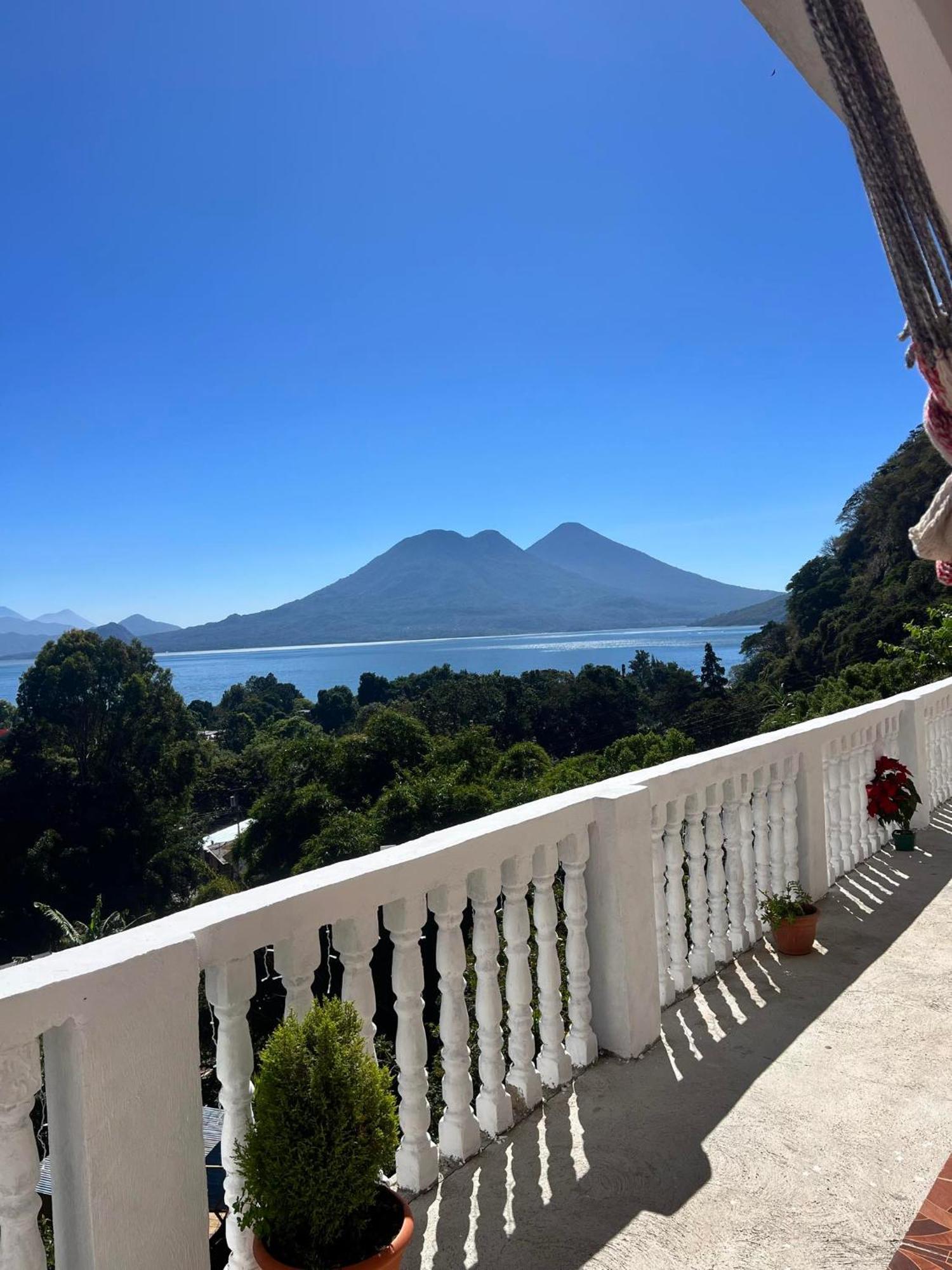 Hotel Berena San Marcos La Laguna Buitenkant foto